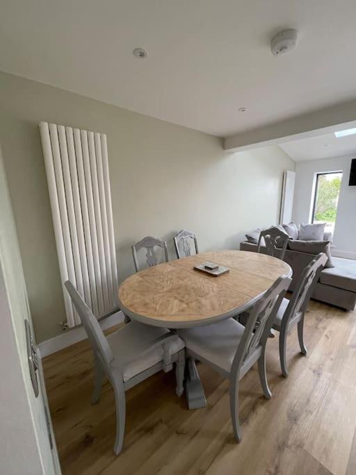 Newly Renovated 3 Bed - Countryside Views Holiday home *
