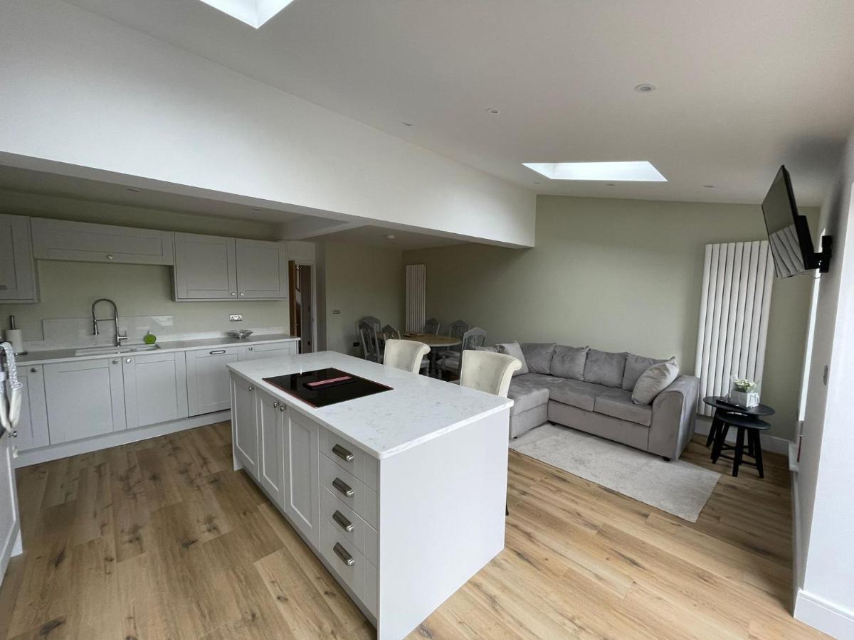 Holiday home Newly Renovated 3 Bed - Countryside Views *